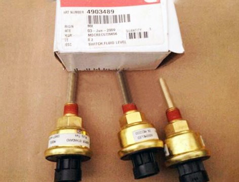 原装进口QSK45 康明斯传感器4903489/3612561